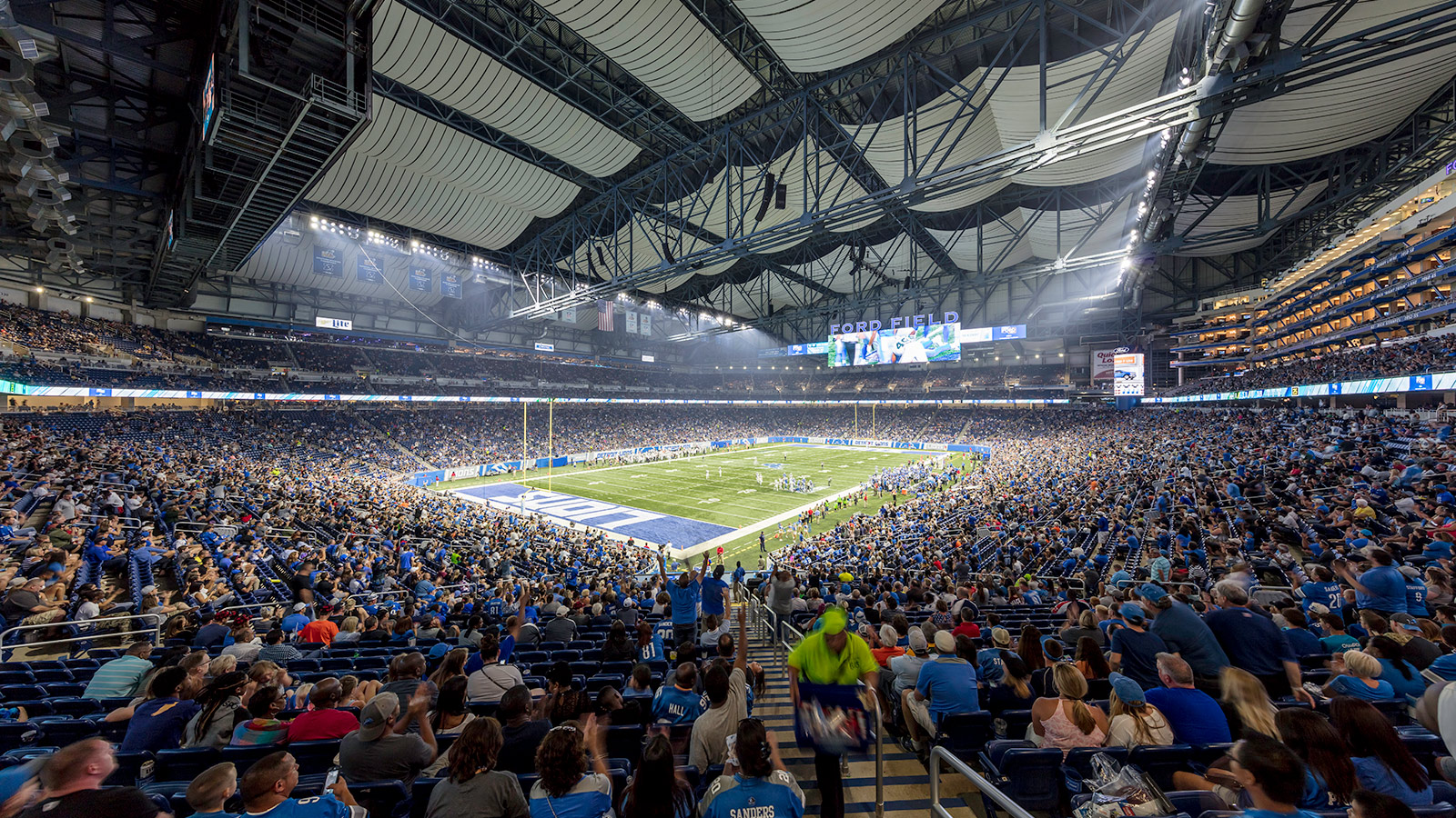 Detroit Lions Roar at Ford Field with Meyer Sound’s LEO Family