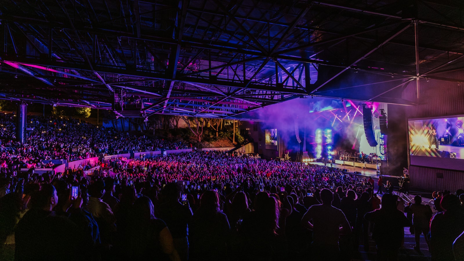 Meyer Sound PANTHER Delivers a Sizzling Show for TLC and Shaggy’s Hot Summer Nights Tour